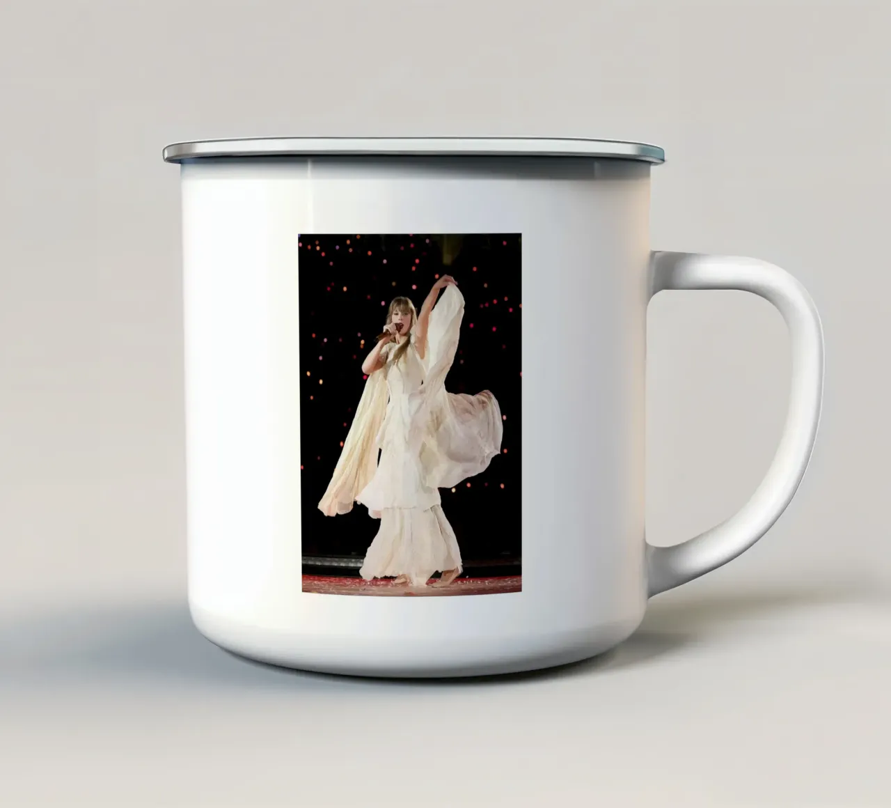 Abito bianco Concerto di Taylor Swift tazza in smalto da ramdakjagualma