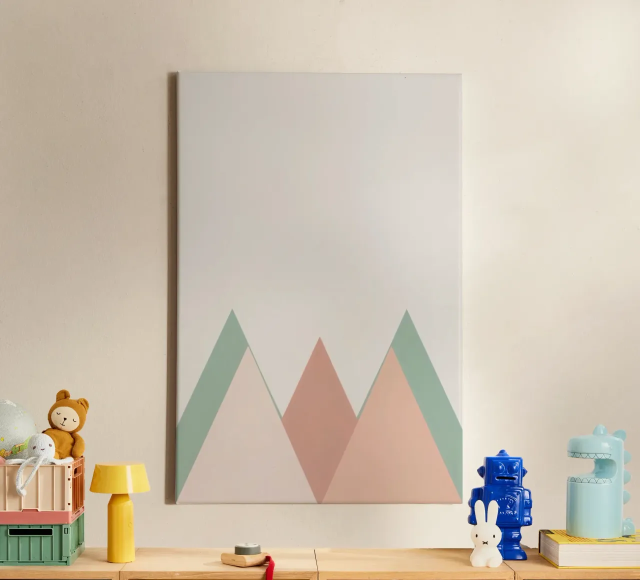 Abstracte Driehoek Samenstelling Groen Roze en Koraal canvas met Baklijst van DesignDoodle