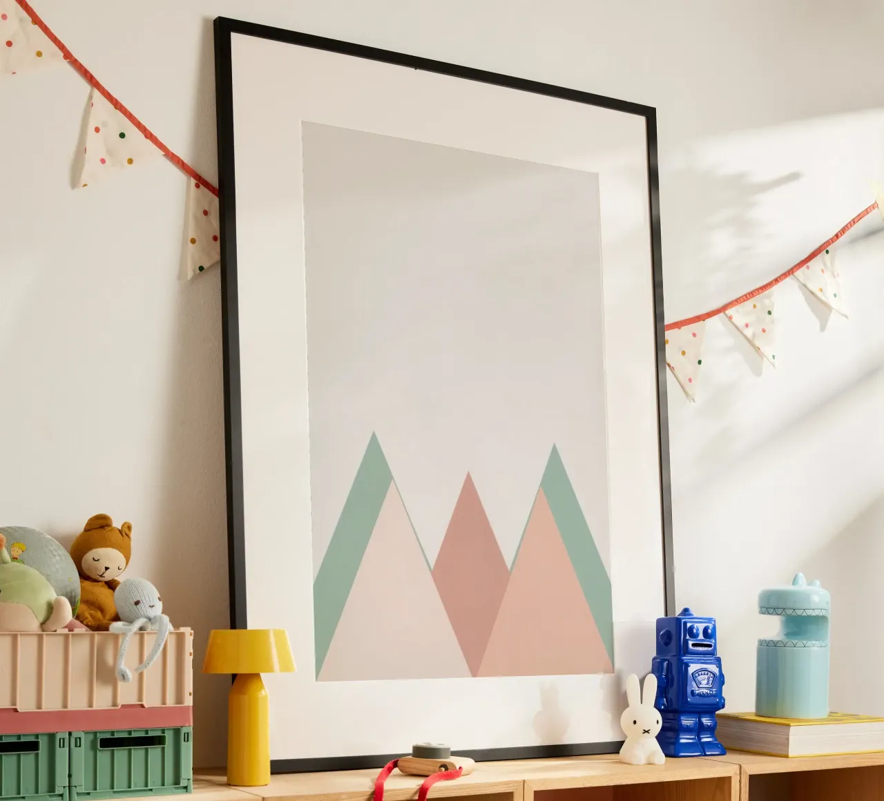 Composizione astratta a triangolo Verde Rosa e Corallo poster da DesignDoodle