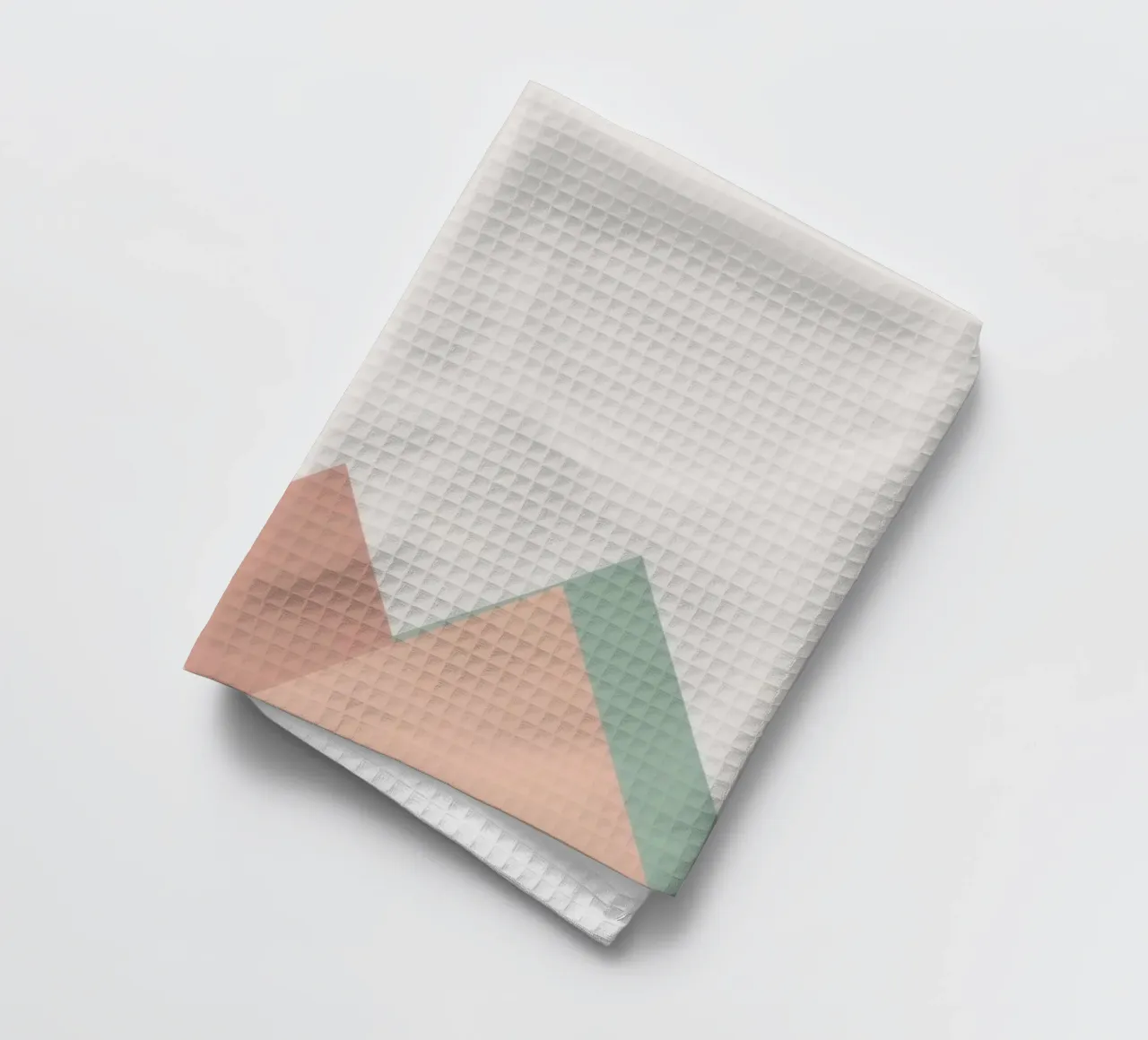 Composition abstraite d'un triangle vert, rose et corail torchon de DesignDoodle