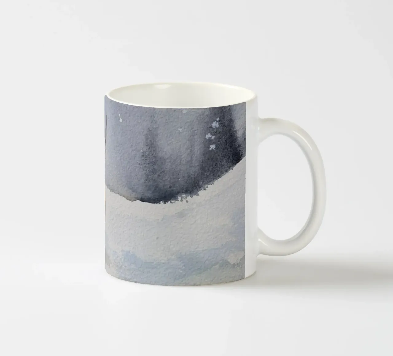 Renne in un bosco invernale con la scritta Have a Holly Jolly Chr tazza in ceramica da Studio Vibe