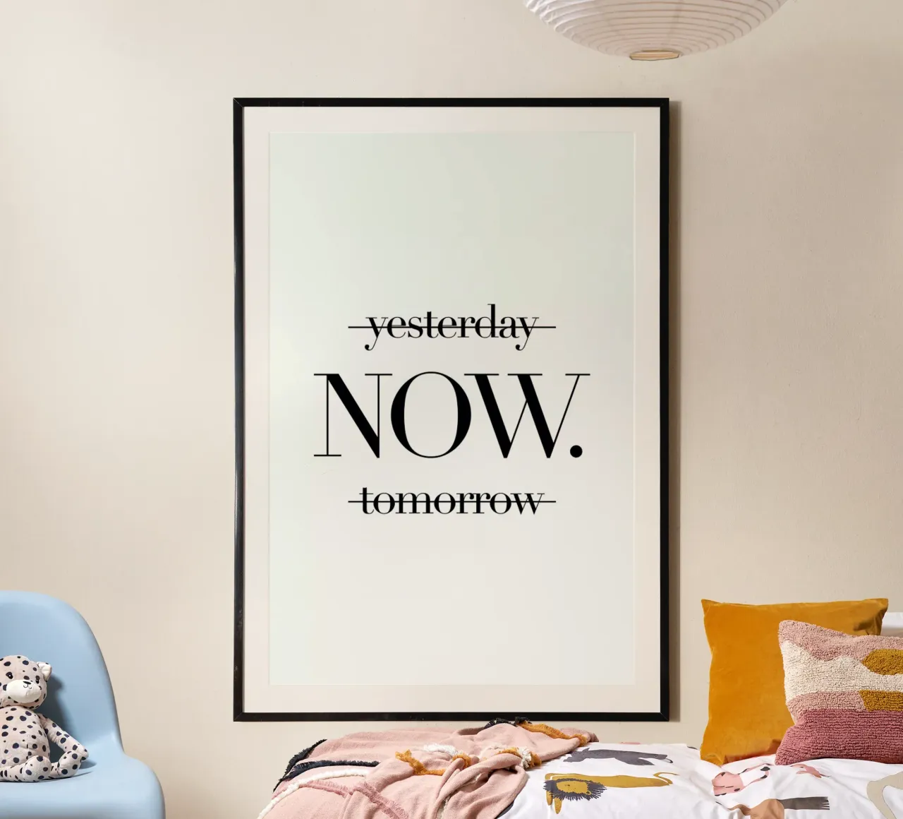 Now poster avec cadre en bois de Mottos by Sinan Saydik