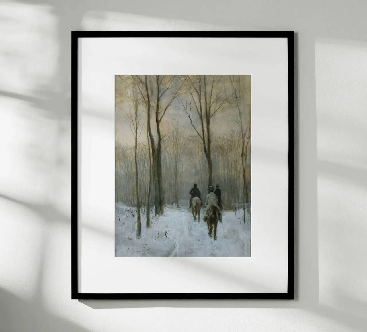 Tre cavalieri in un bosco invernale innevato sotto alberi spogli poster con telaio in plastica da Studio Vibe