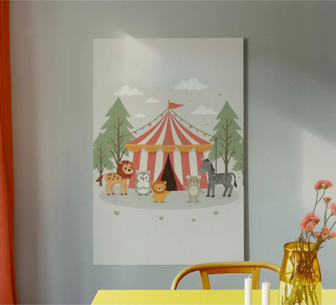 Cartoon Tiere außerhalb des gestreiften Zirkuszeltes Leinwand mit Schattenfugenrahmen von DesignDoodle