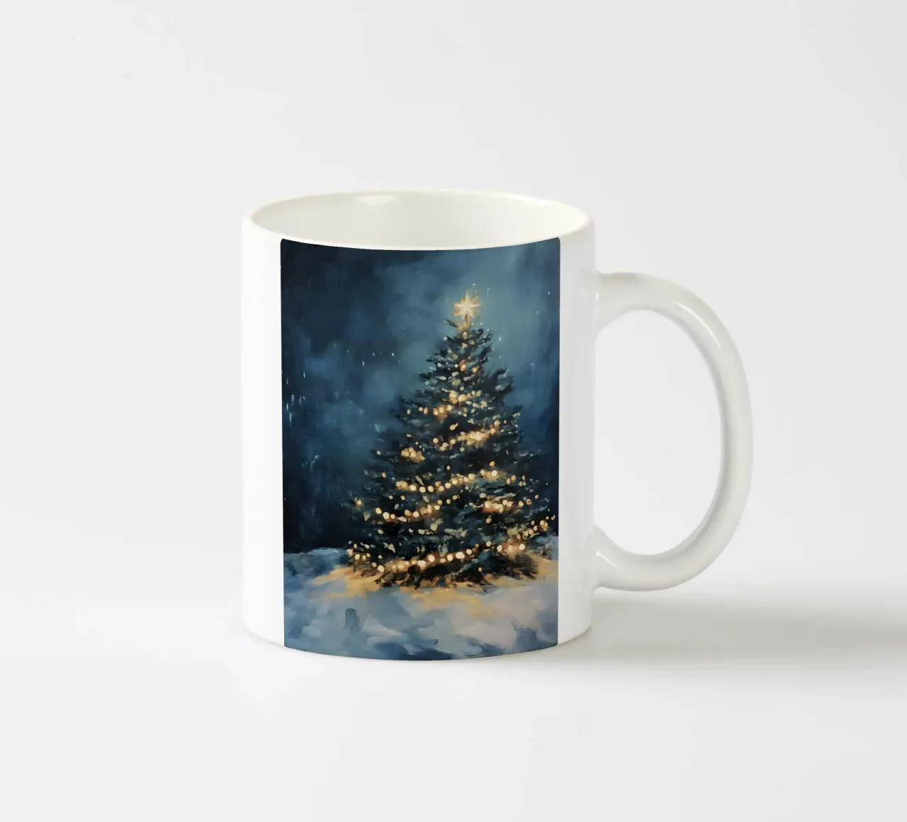 Albero di Natale luminoso nella neve con una stella scintillante tazza in ceramica da Studio Vibe