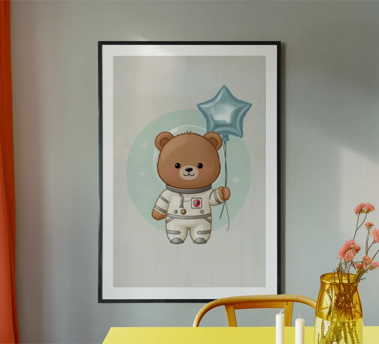 Orso astronauta dei cartoni animati con in mano un palloncino a forma di stella poster da DesignDoodle
