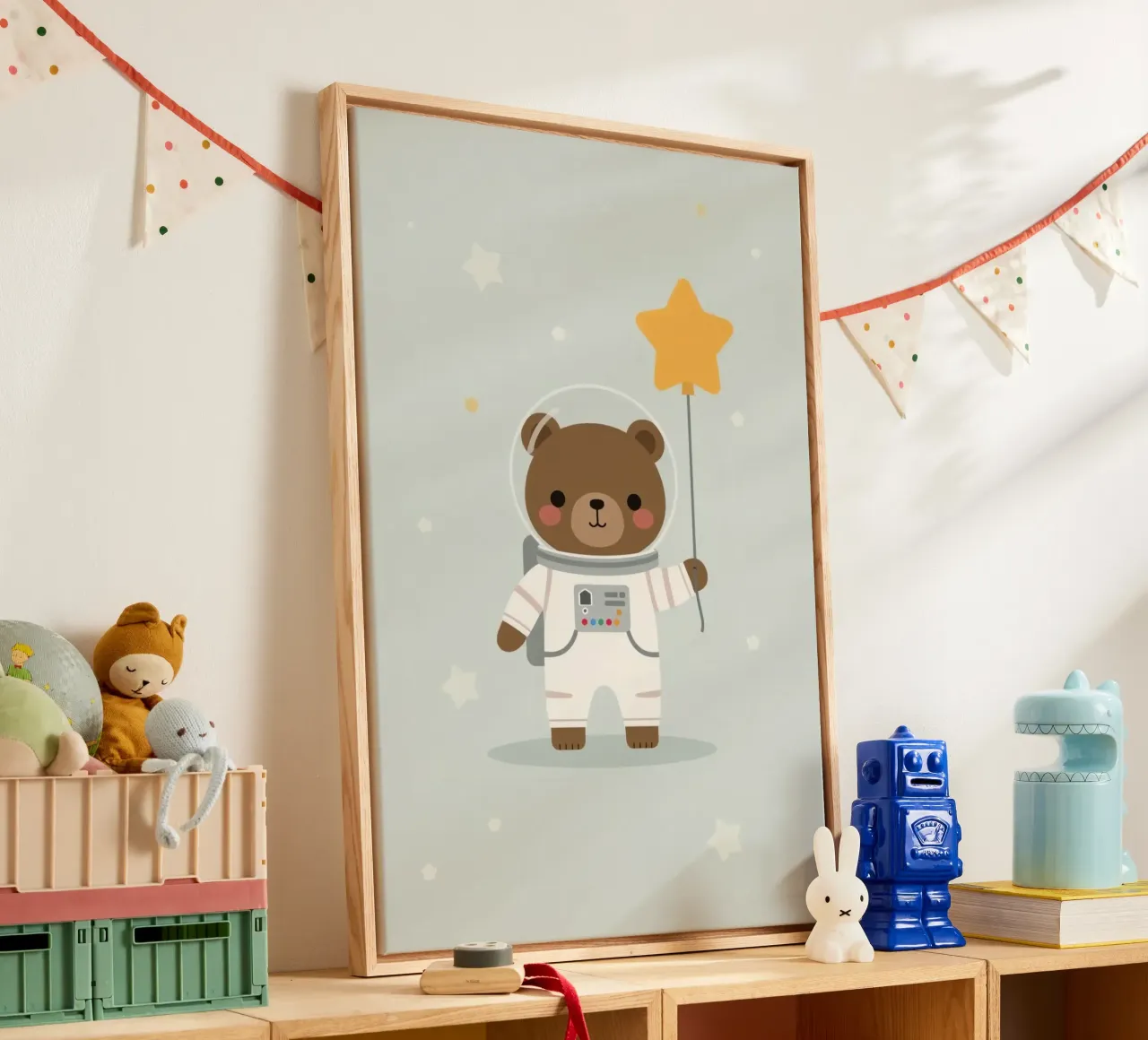 Carino l'orso astronauta dei cartoni animati con palloncino a stella tela con Cornice a cassetta da DesignDoodle