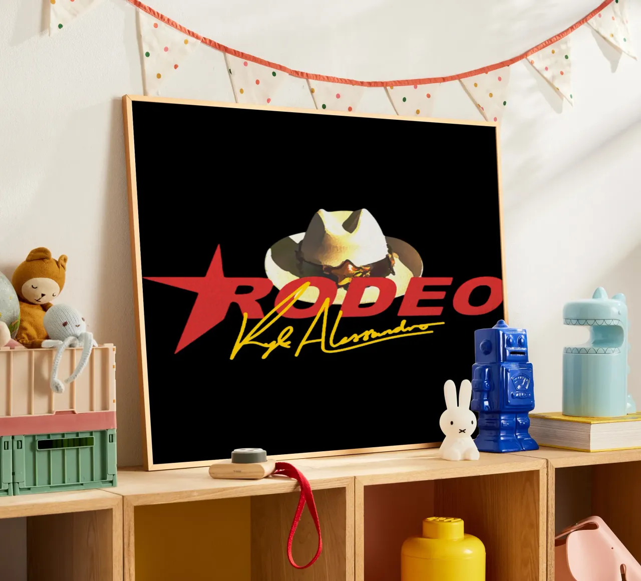 Pacha Ibiza Pop poster con telaio in legno da grass.studio_