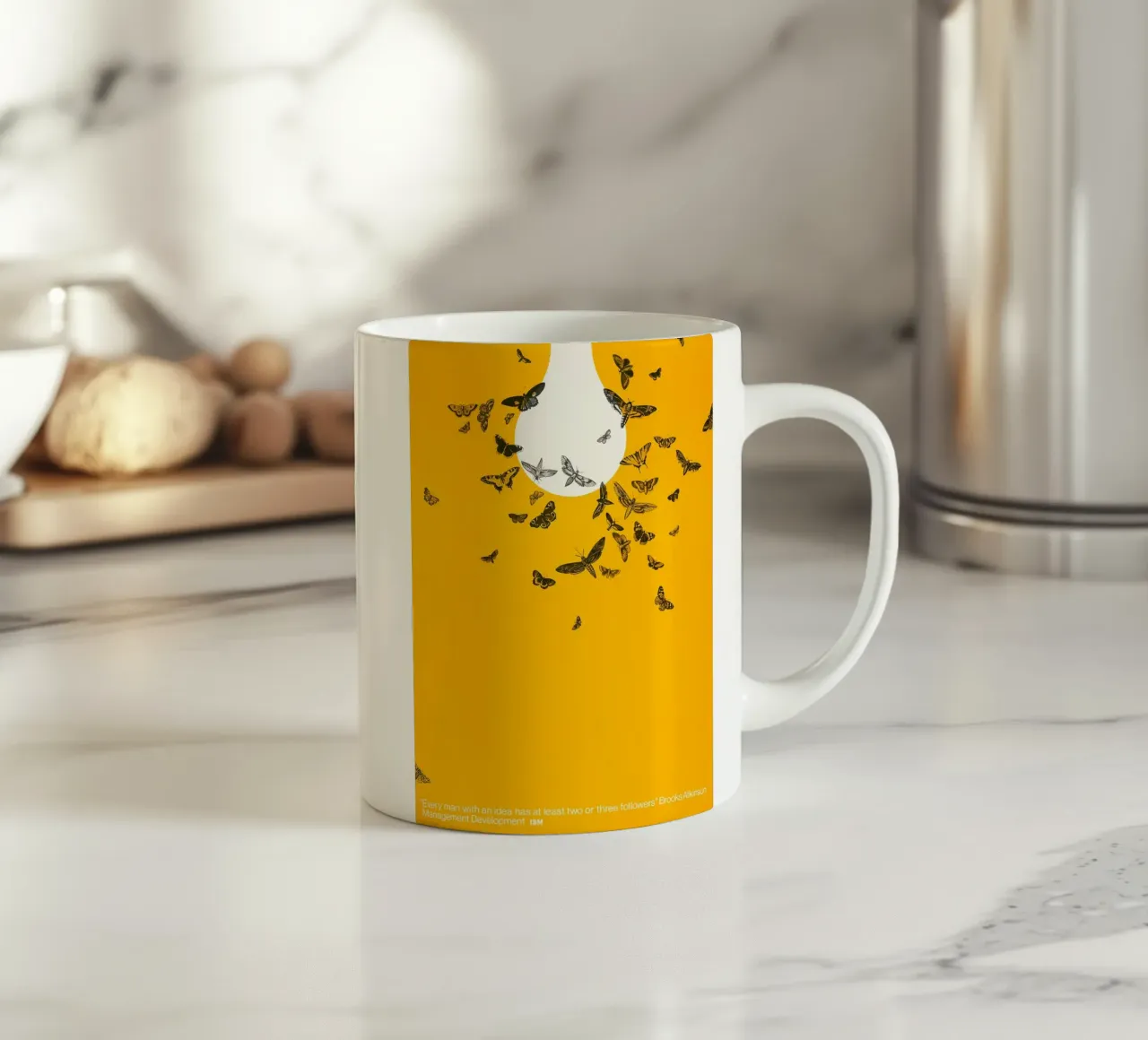 Falene per una lampadina tazza in ceramica da Leonard R Sadler