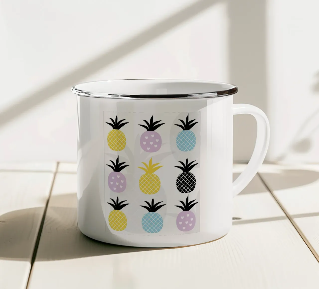 L'amore per l'ananas tazza in smalto da Amanda Studio