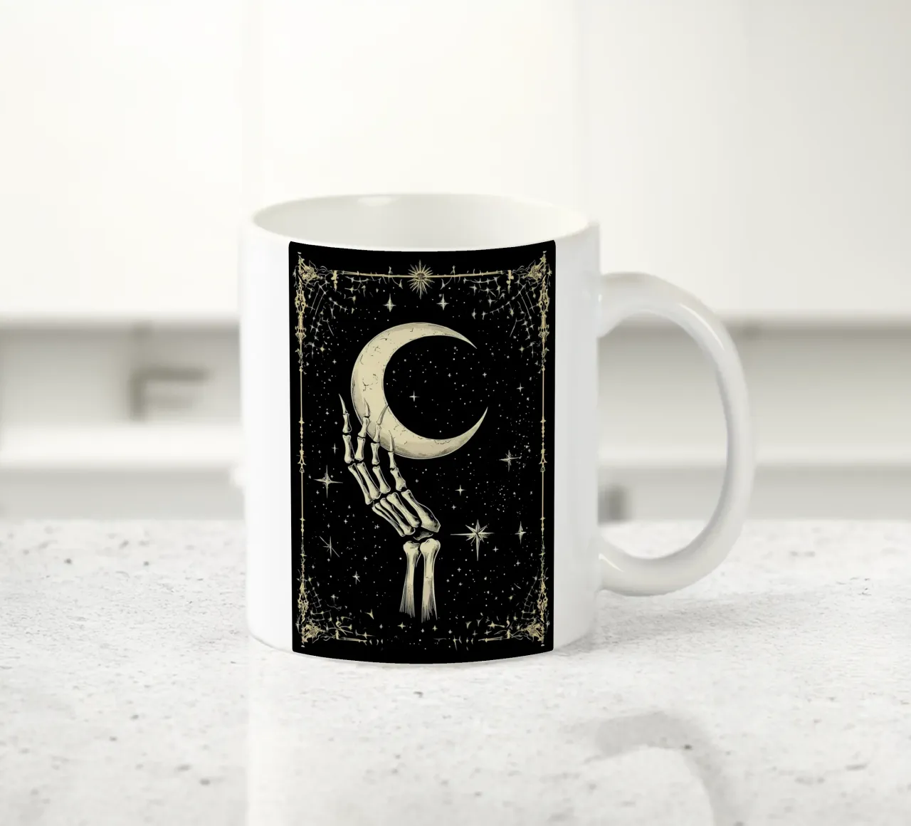 Mano di scheletro con luna crescente nel cosmo tazza in ceramica da pixelbull - medieval art and more