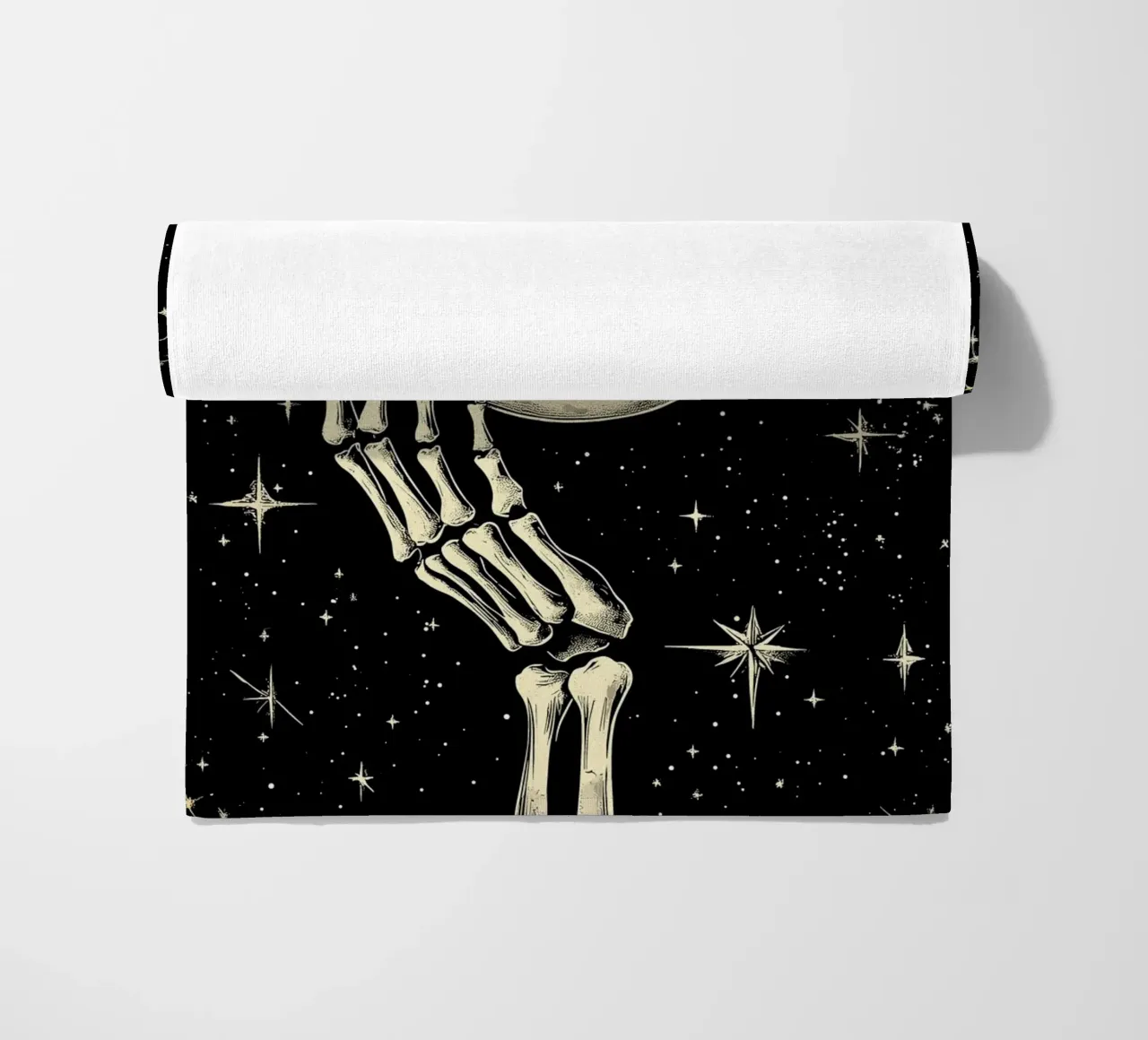 Mano di scheletro con luna crescente nel cosmo telo mare da pixelbull - medieval art and more