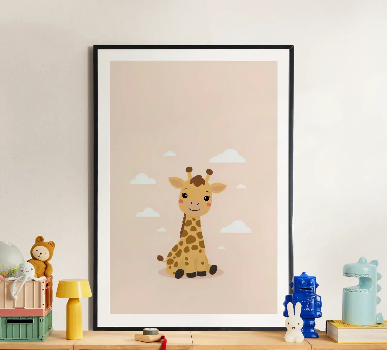 Carino Felice Cartoon Giraffa seduto con le nuvole poster da DesignDoodle