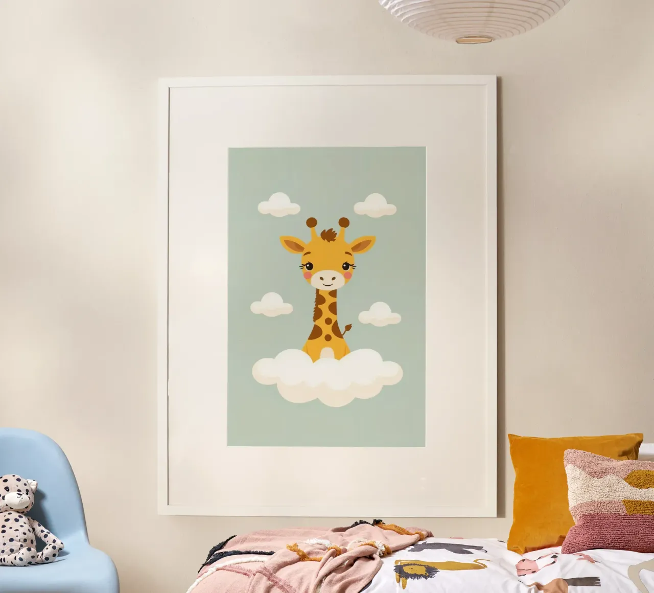 Cartone animato Giraffa in piedi tra le nuvole poster da DesignDoodle