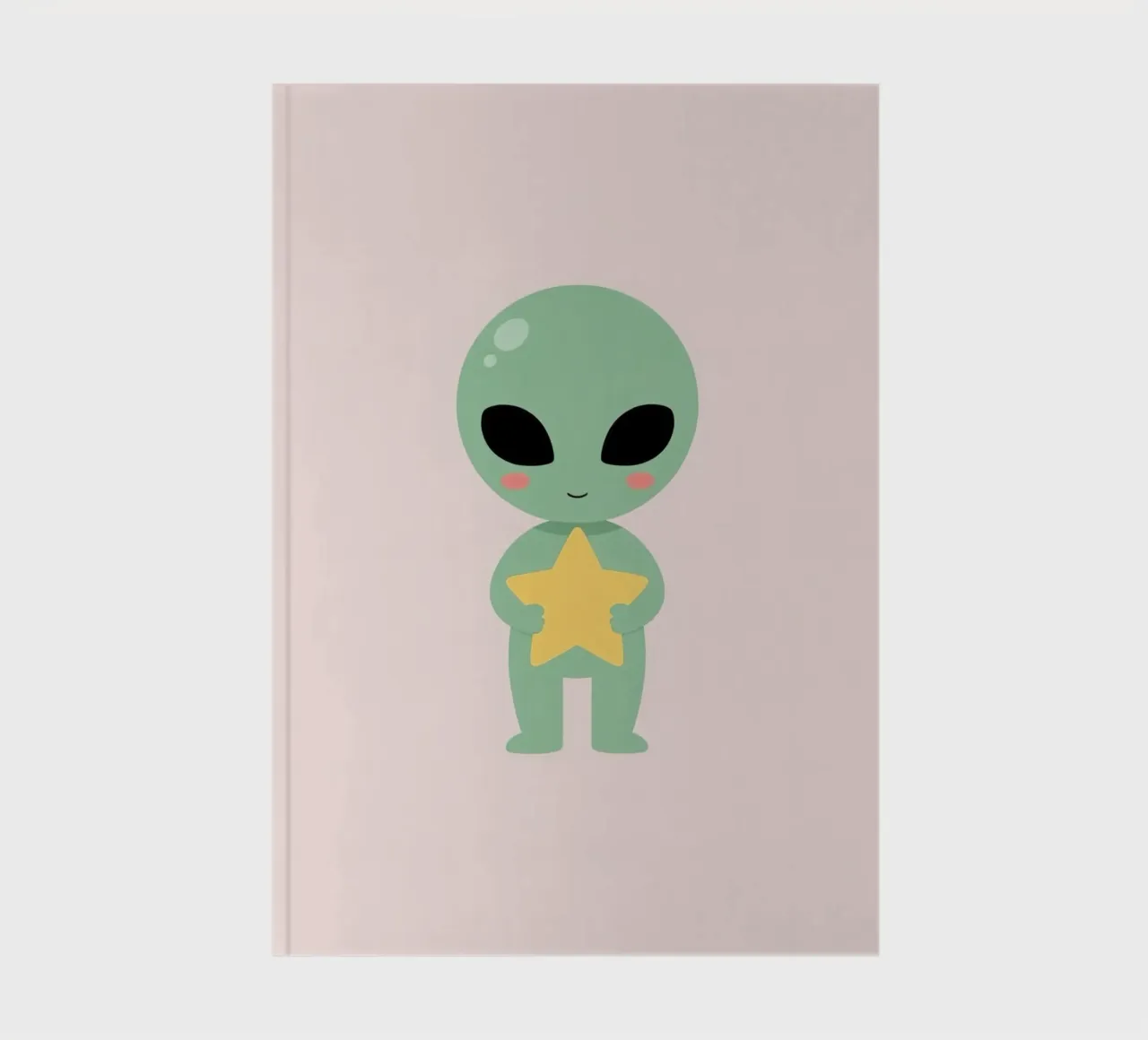 Mignon dessin animé Alien vert tenant une étoile jaune carnet de notes de DesignDoodle