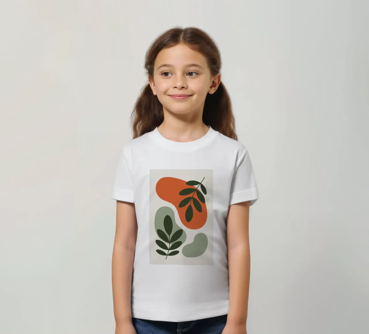 Overlapping Leaves on Organic Blobs t-shirt bambini da LisaArtes