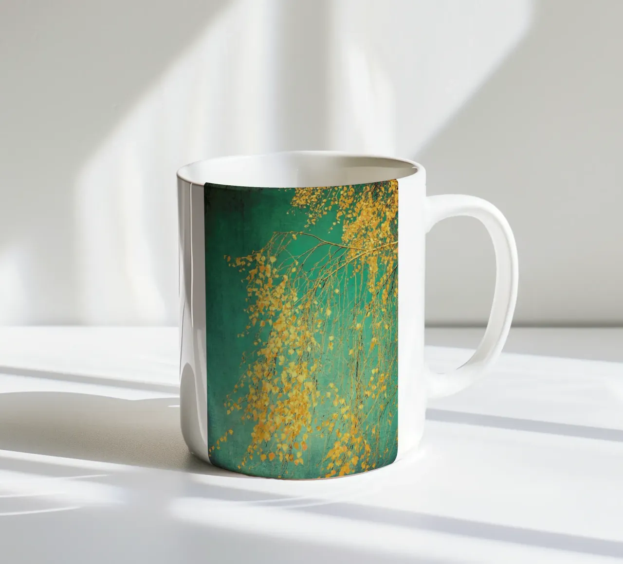 Birch Tree - Flüstern von Gelb Smaragdgrün Keramik Tasse von Ingrid Beddoes