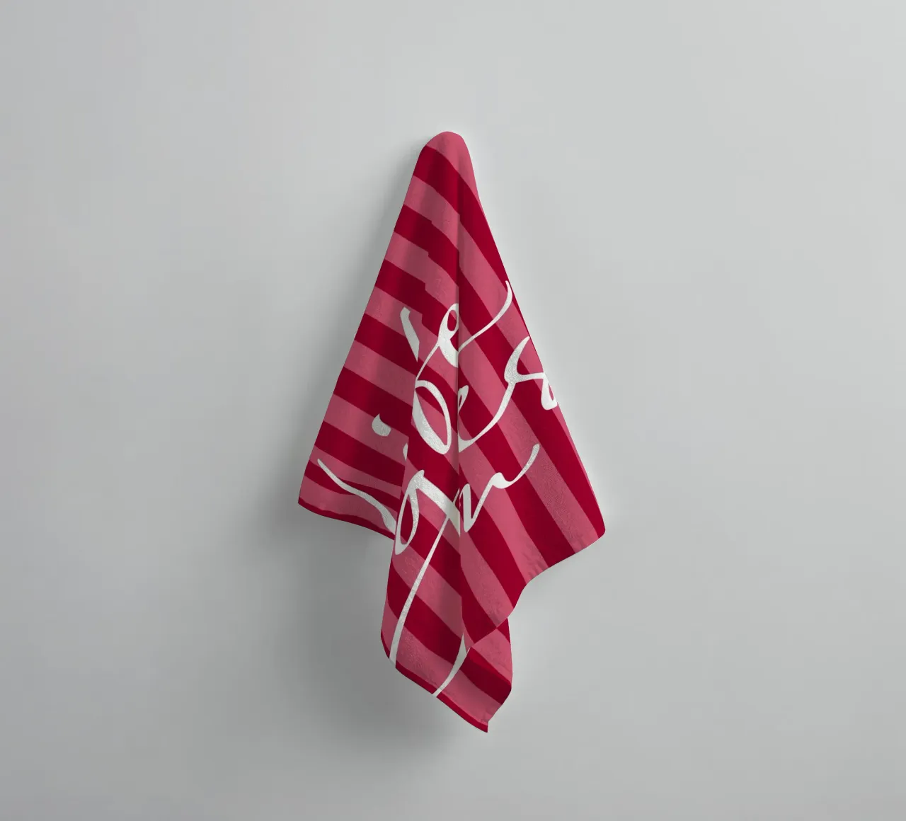 Citazione positiva con design a strisce rosa e rosse asciugamano da bagno da The Art Club