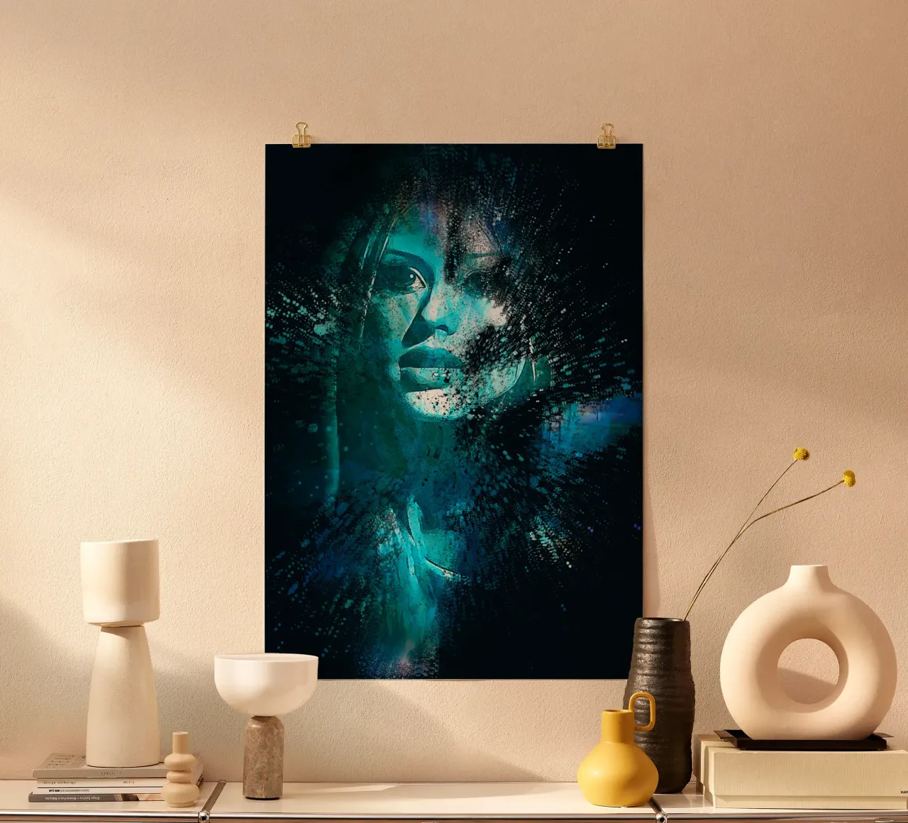 1001 disp. art. Chris Aguil poster con telaio in plastica da aank1001