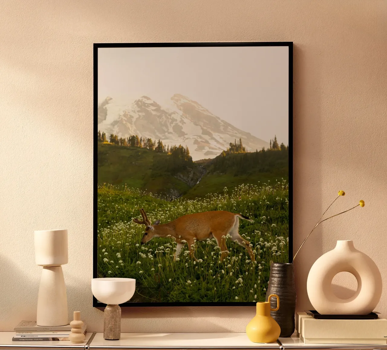 Golden deer on flower hill poster con telaio in alluminio da mip of map