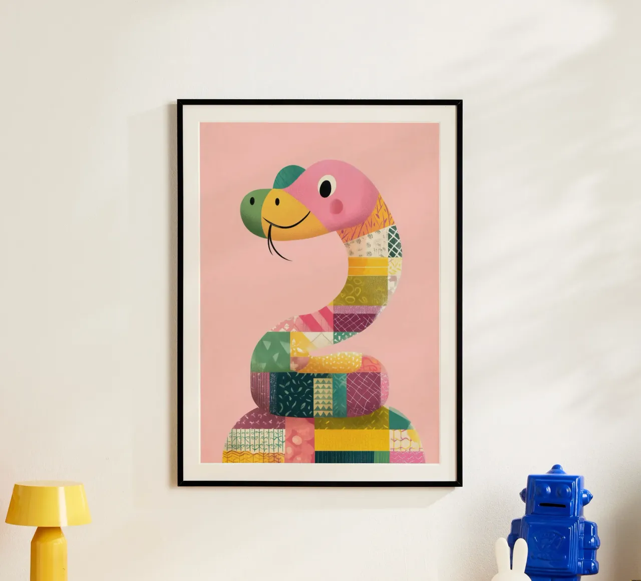 Smiling Snake Friend Poster mit Holzrahmen von Kiara