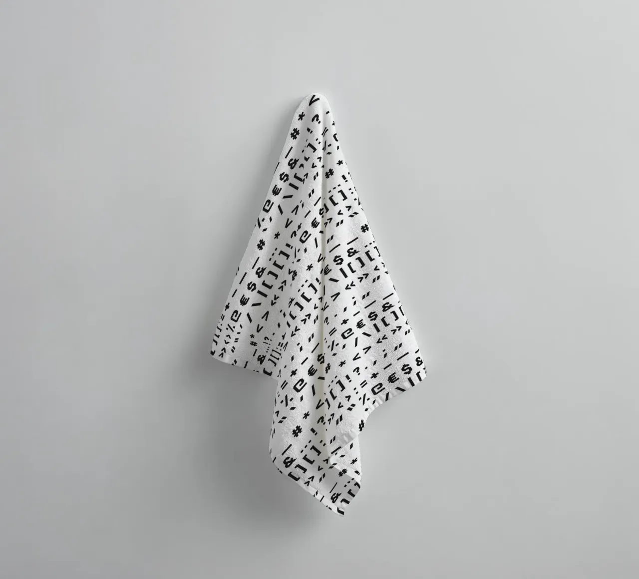 Typography Special Characters Pattern #1 asciugamano da bagno da kathrinmay