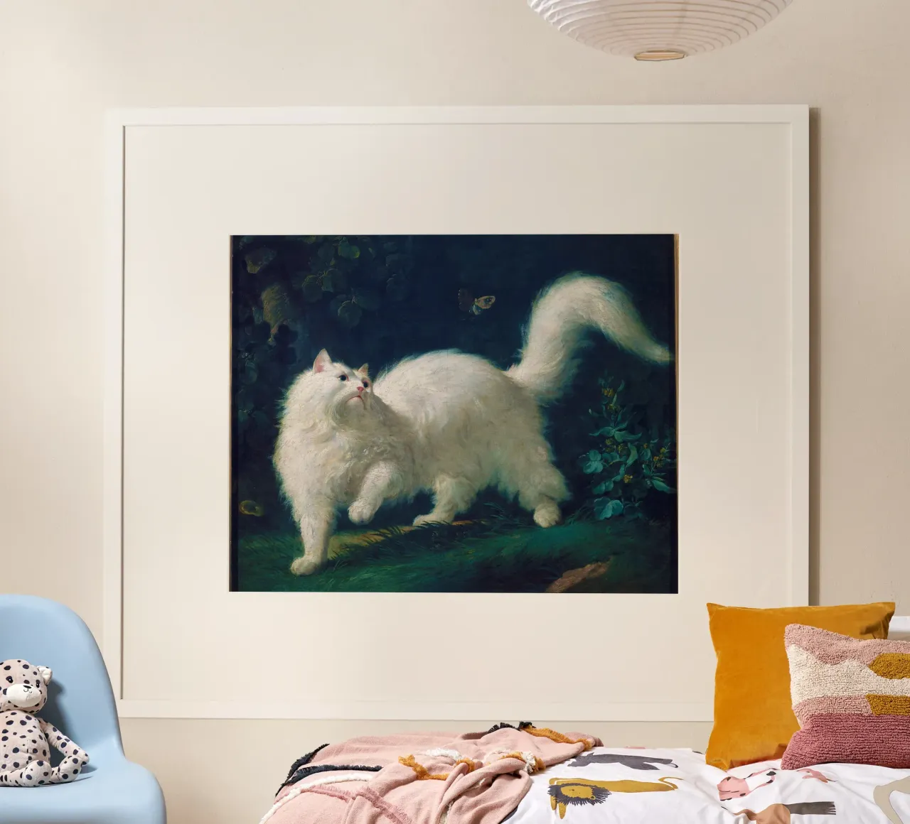 Gatto d'angora bianco che insegue una farfalla - Jean-Jacques Bachelie poster da Venus Art