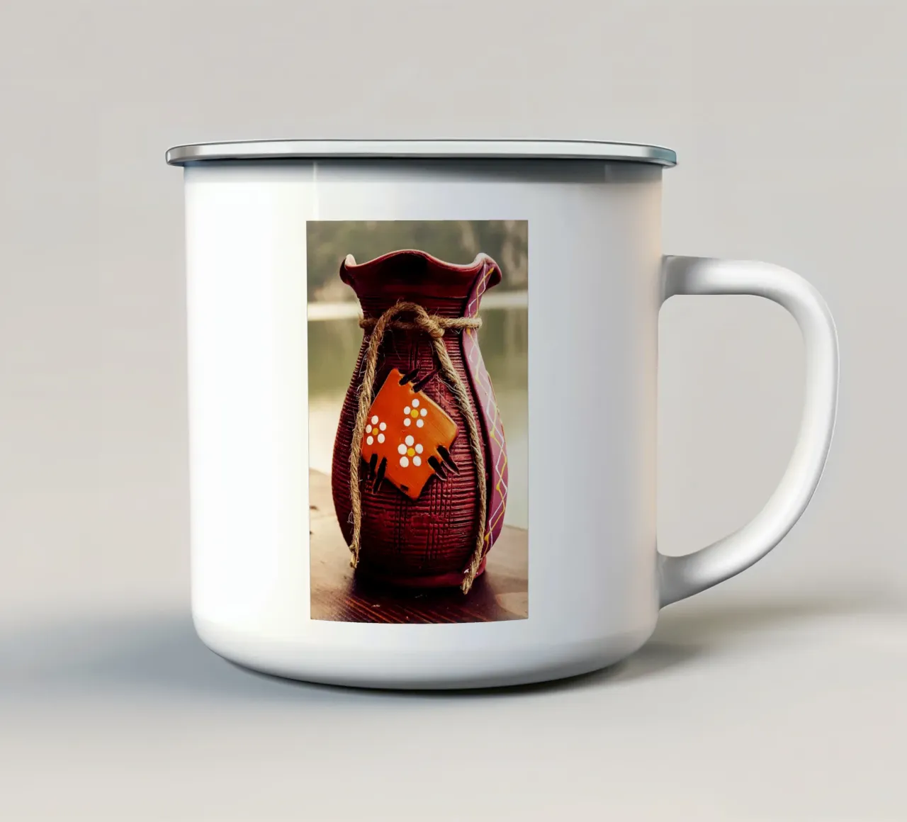Vaso in terracotta nei toni caldi del rosso tazza in smalto da jay