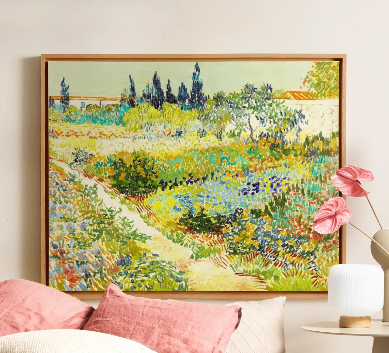 Garten in Arles - Vincent van Gogh: Leinwand mit Schattenfugenrahmen von Van Gogh Prints