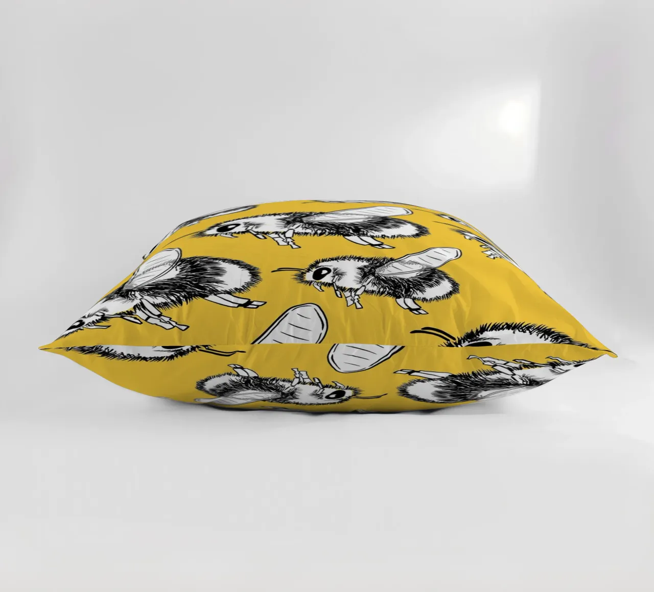 So many retro bees cuscino da BAINAI