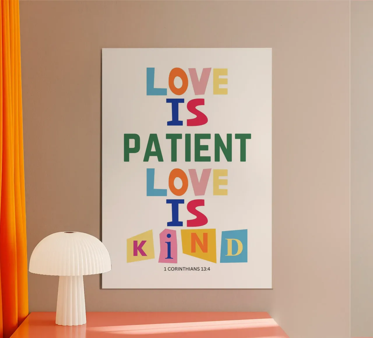 L'amore è paziente e gentile - Poster colorato con versetti biblici poster da vintagepod