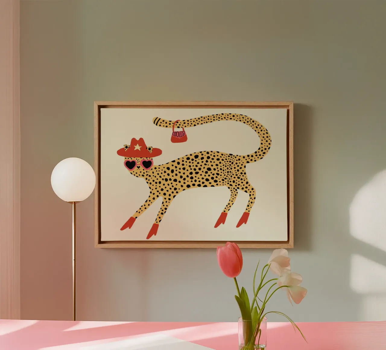 Cooler Leopard mit Cowboyhut Mode Kunst Leinwand mit Schattenfugenrahmen von vintagepod
