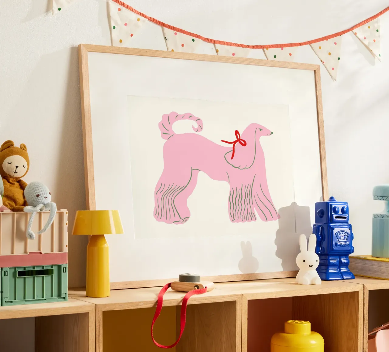 Poster con fiocco rosso e mastino afgano rosa poster con telaio in plastica da vintagepod