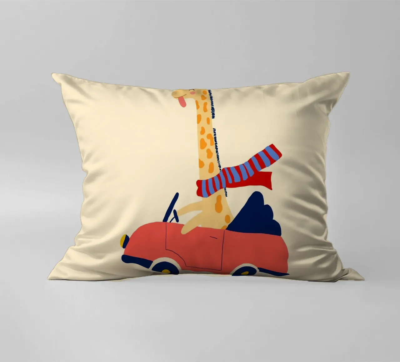 Simpatica giraffa in auto con sciarpa cuscino da vintagepod