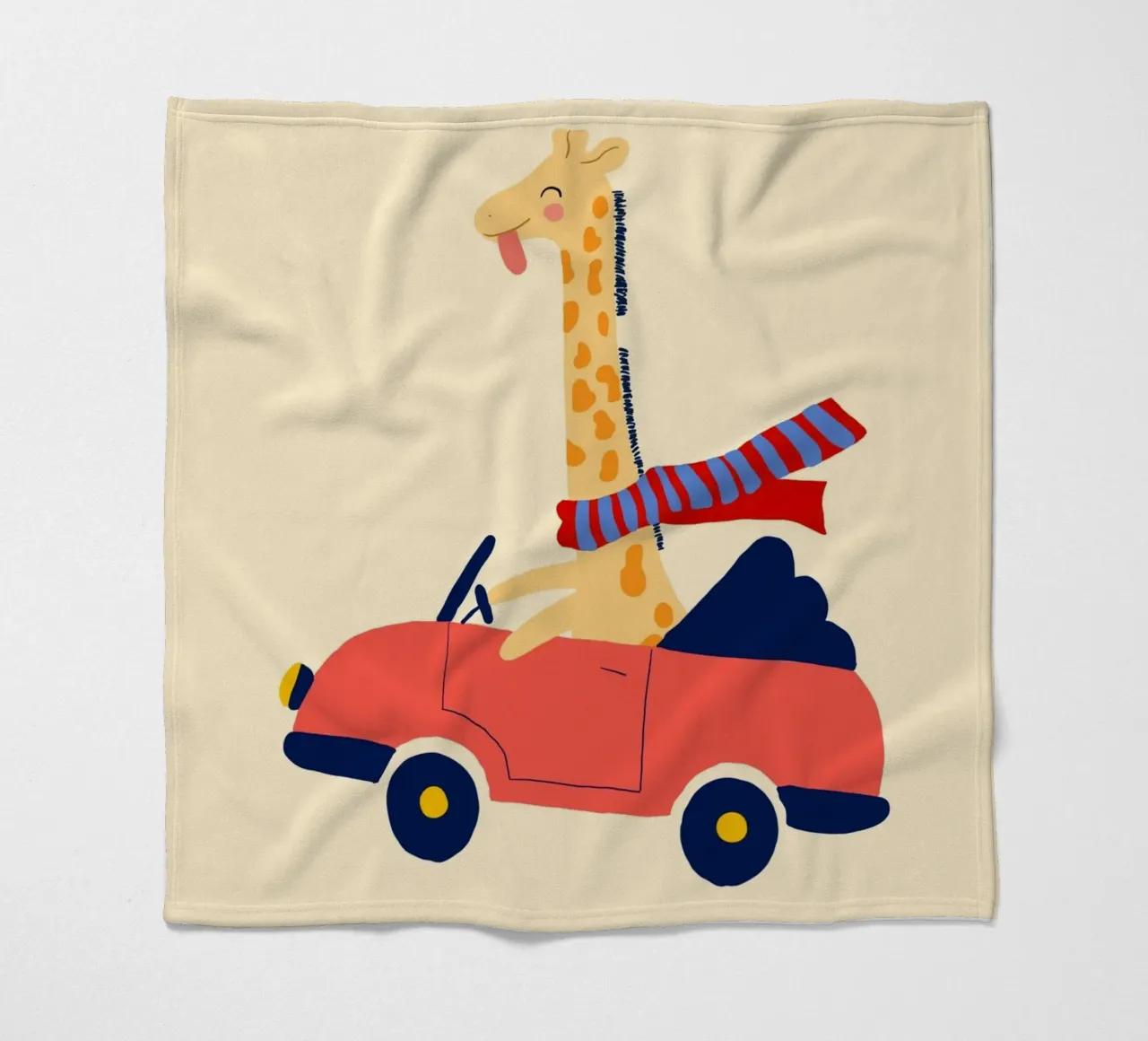 Simpatica giraffa in auto con sciarpa coperta in pile da vintagepod