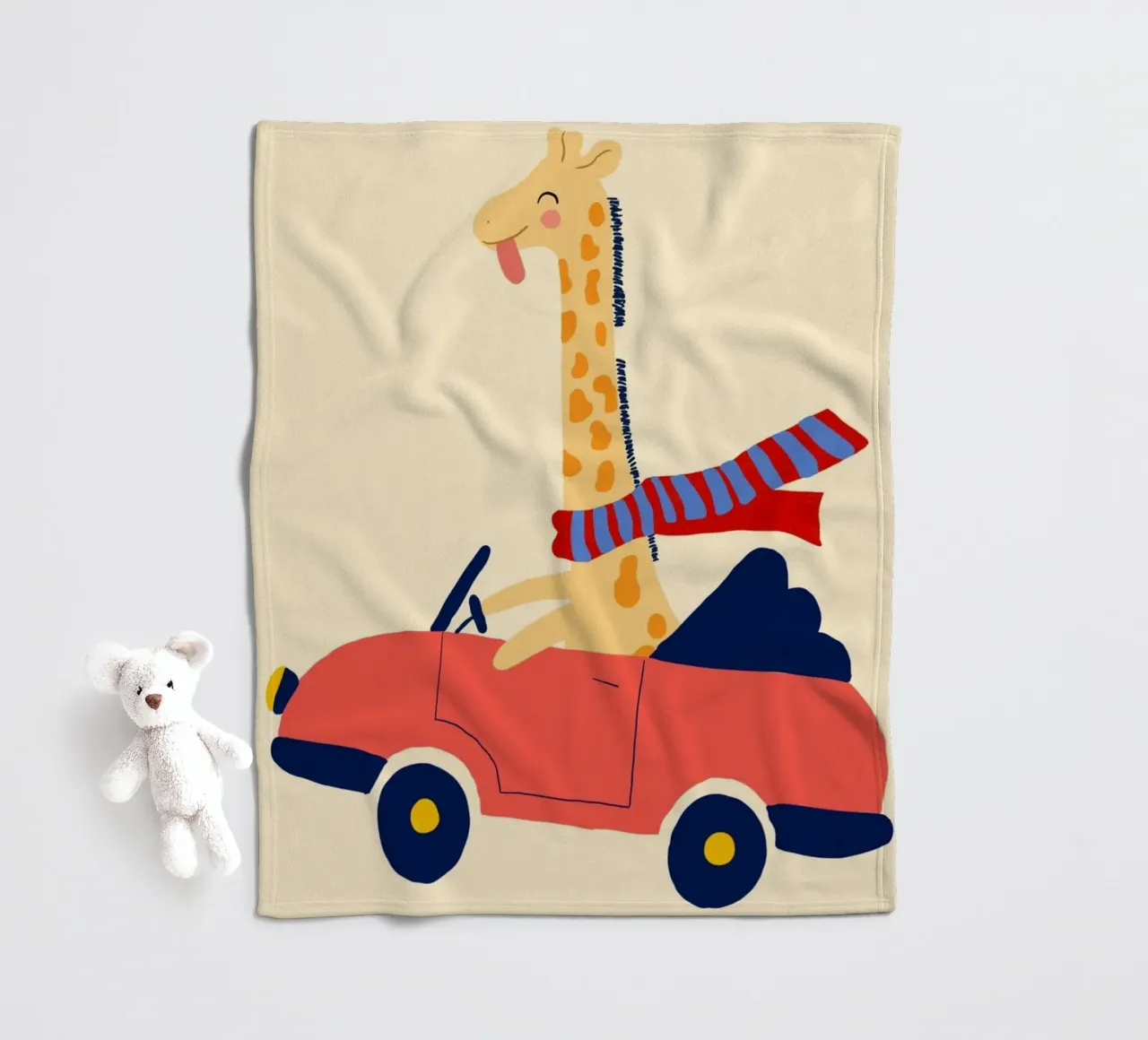Simpatica giraffa in auto con sciarpa coperta in pile da vintagepod