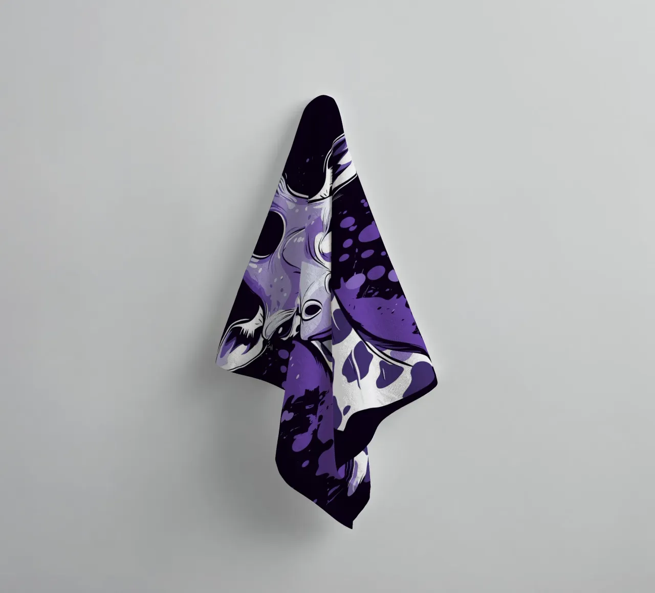 Giraffa viola in stile pop art splatter asciugamano da bagno da pixelbull - medieval art and more
