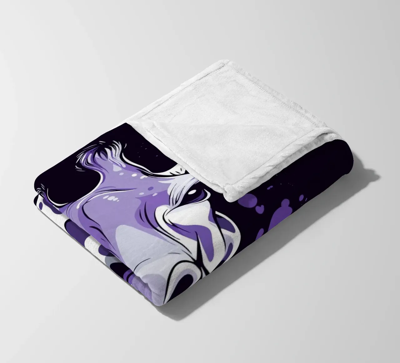 Giraffa viola in stile pop art splatter coperta in pile da pixelbull - medieval art and more