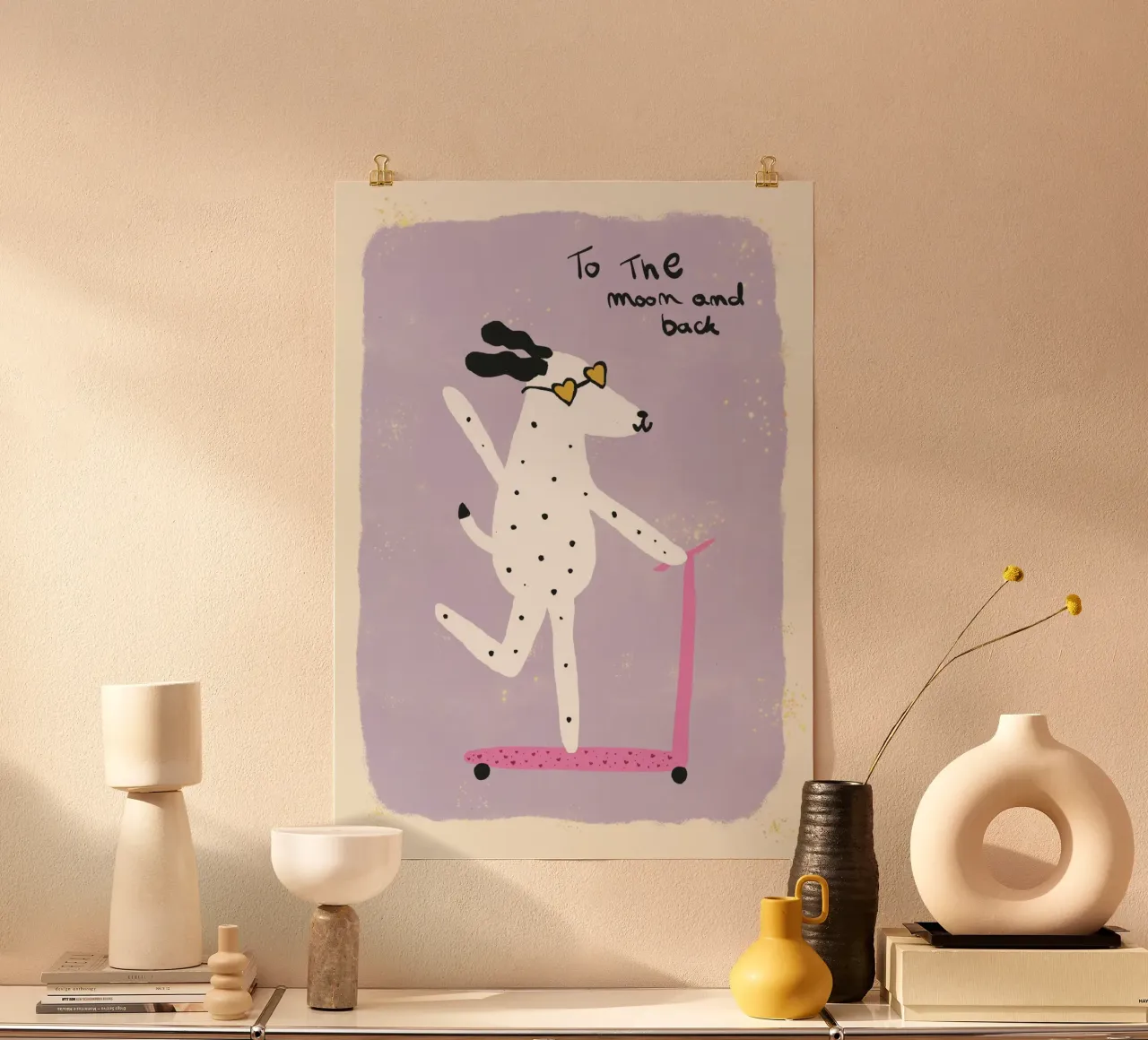 Cane in scooter 'Fino alla luna e ritorno' poster con telaio in plastica da vintagepod