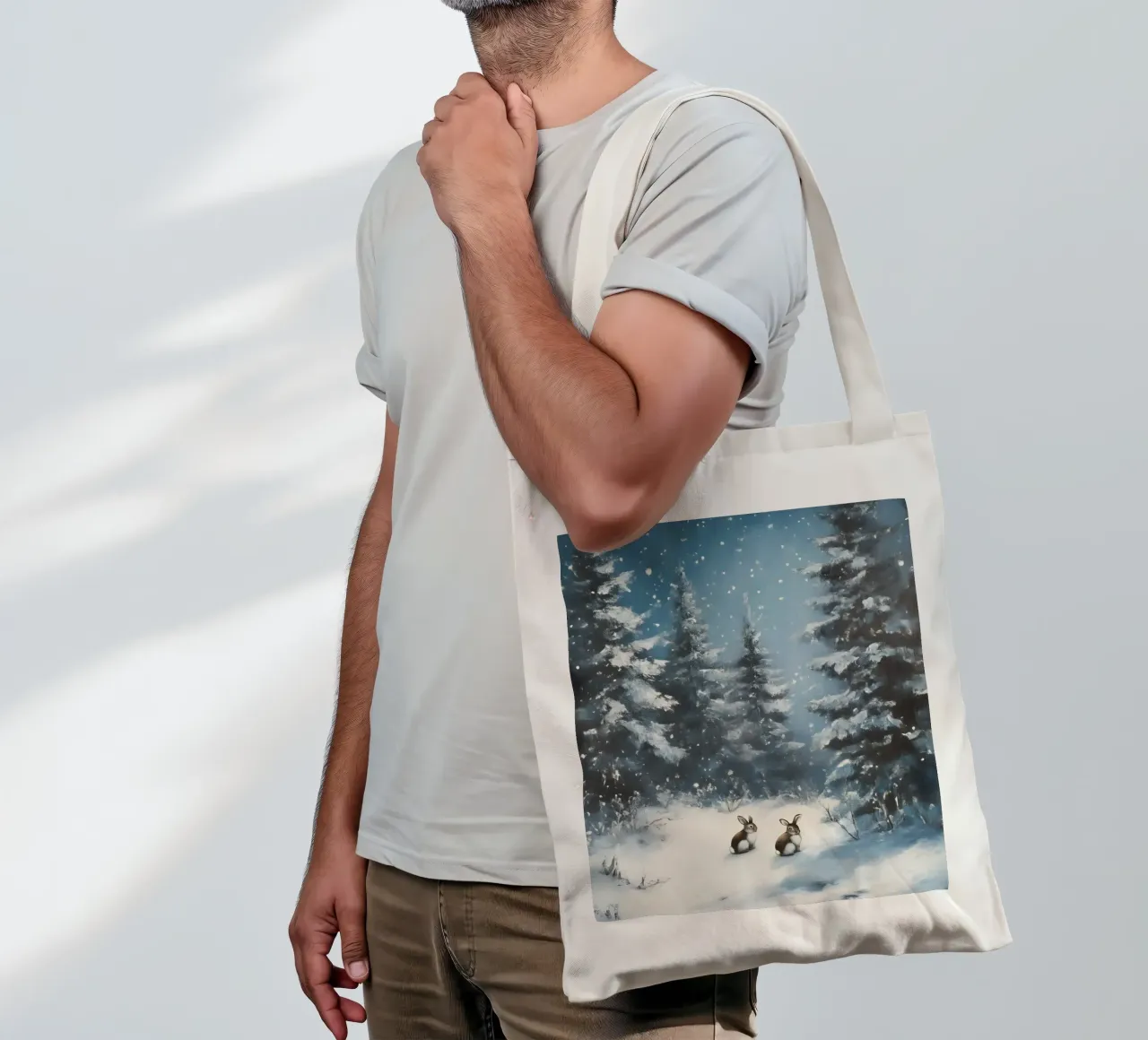 Poster invernale con lepri in una foresta innevata borsa in juta da Studio Vibe