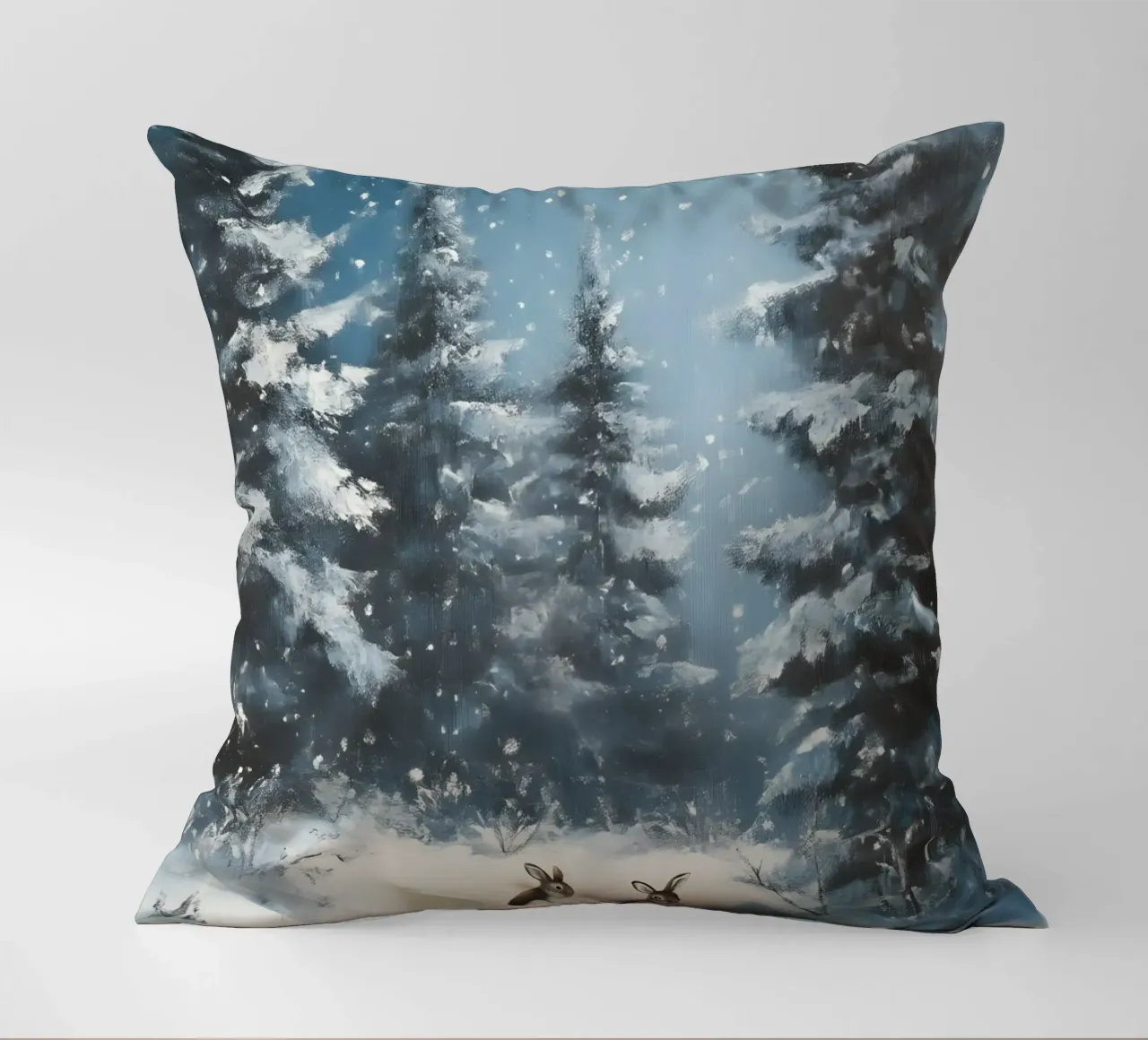 Poster invernale con lepri in una foresta innevata cuscino da Studio Vibe
