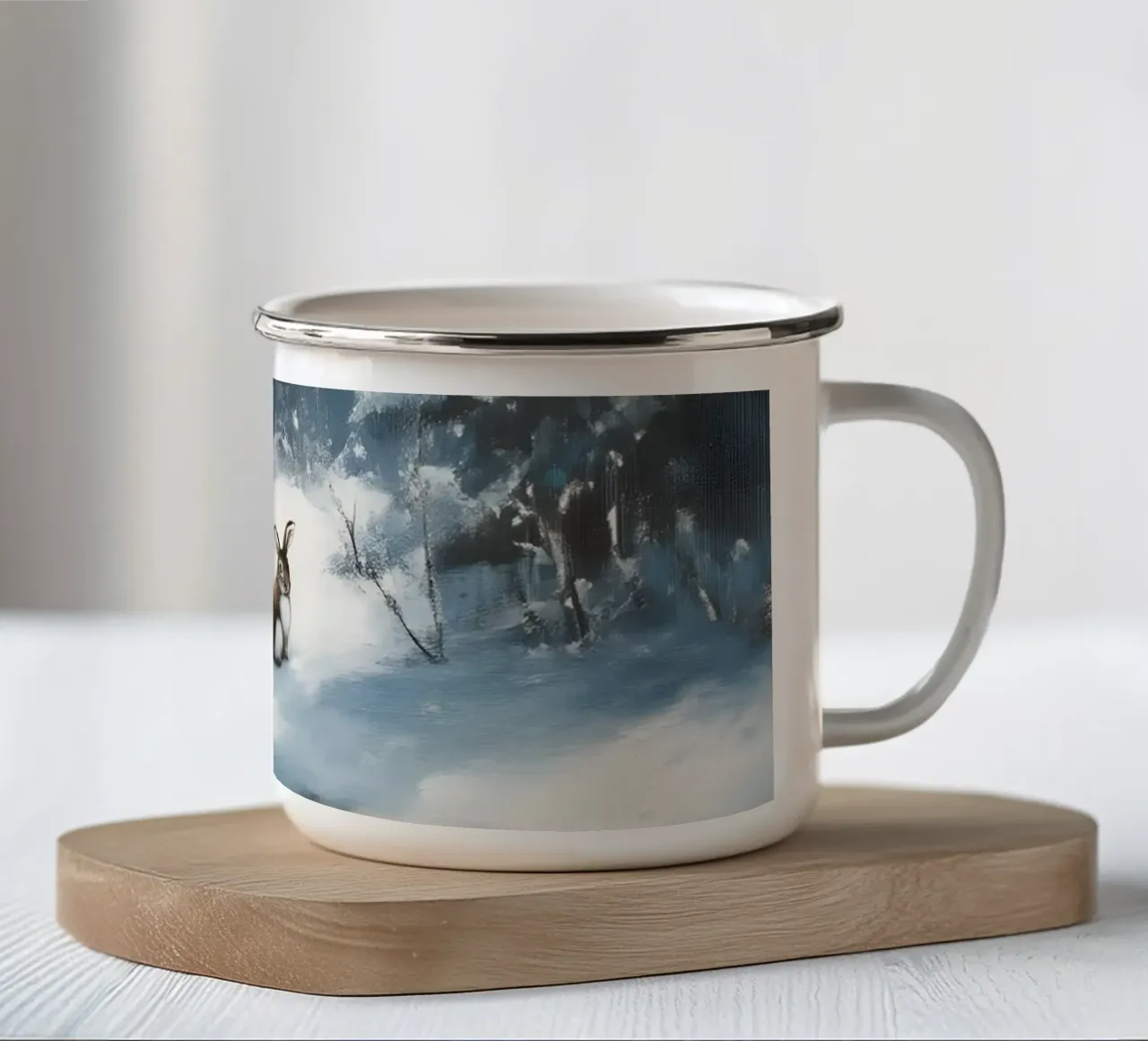 Poster invernale con lepri in una foresta innevata tazza in smalto da Studio Vibe