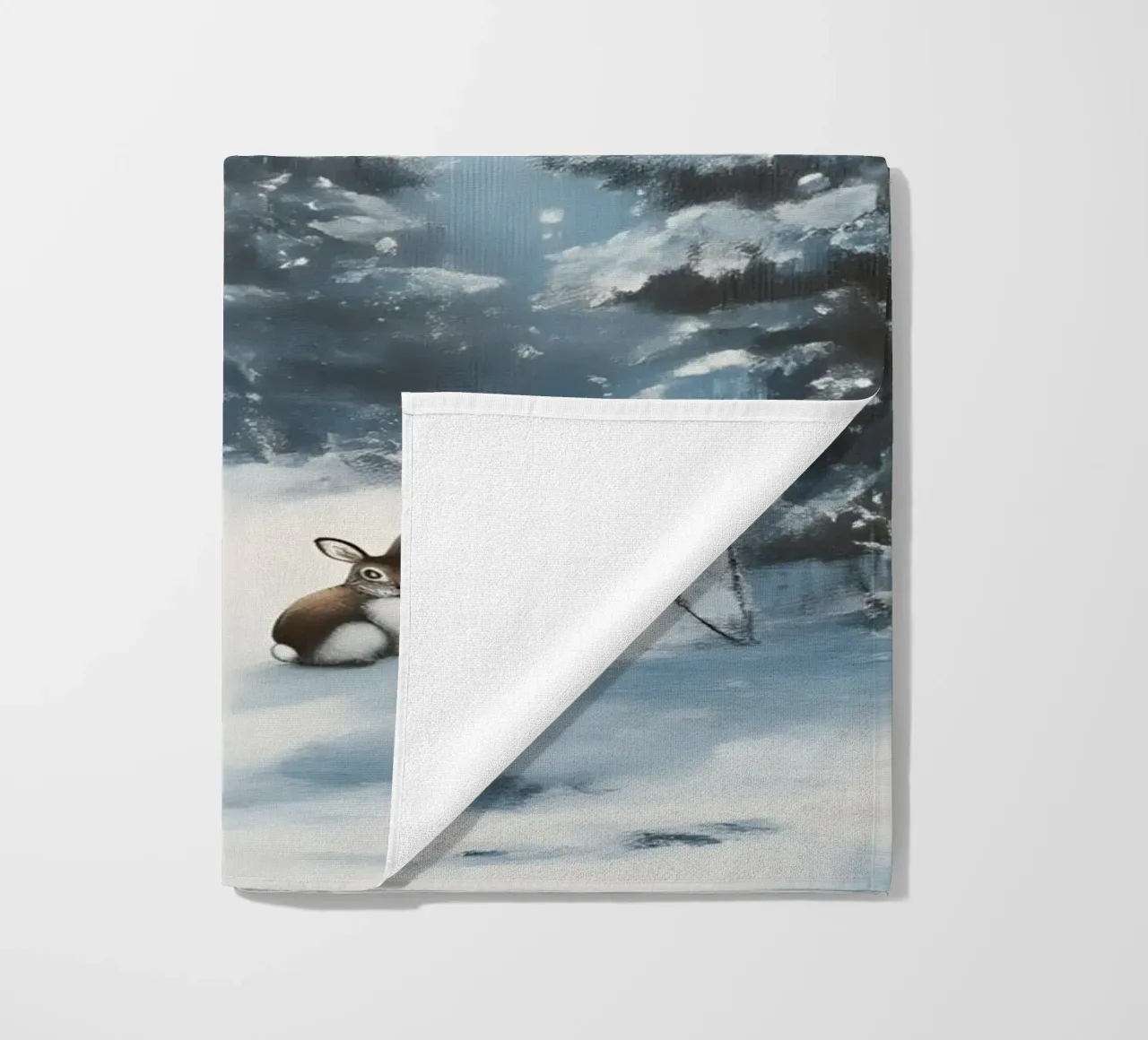 Poster invernale con lepri in una foresta innevata telo mare da Studio Vibe