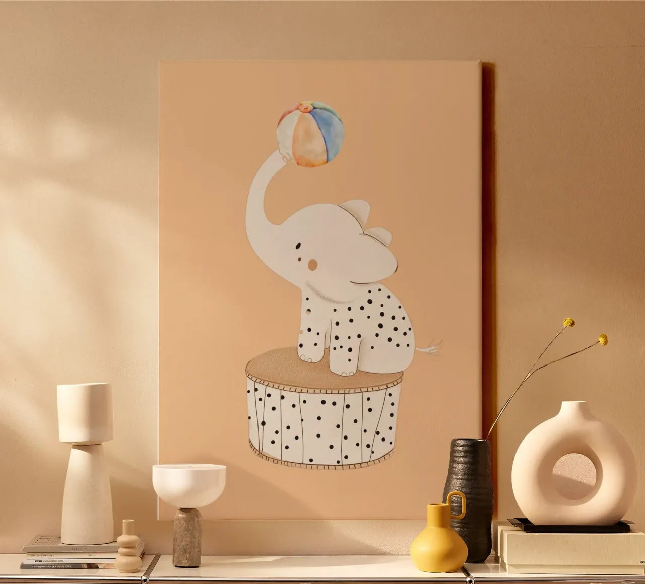 Poster con elefante del circo con palla tela con Cornice a cassetta da vintagepod
