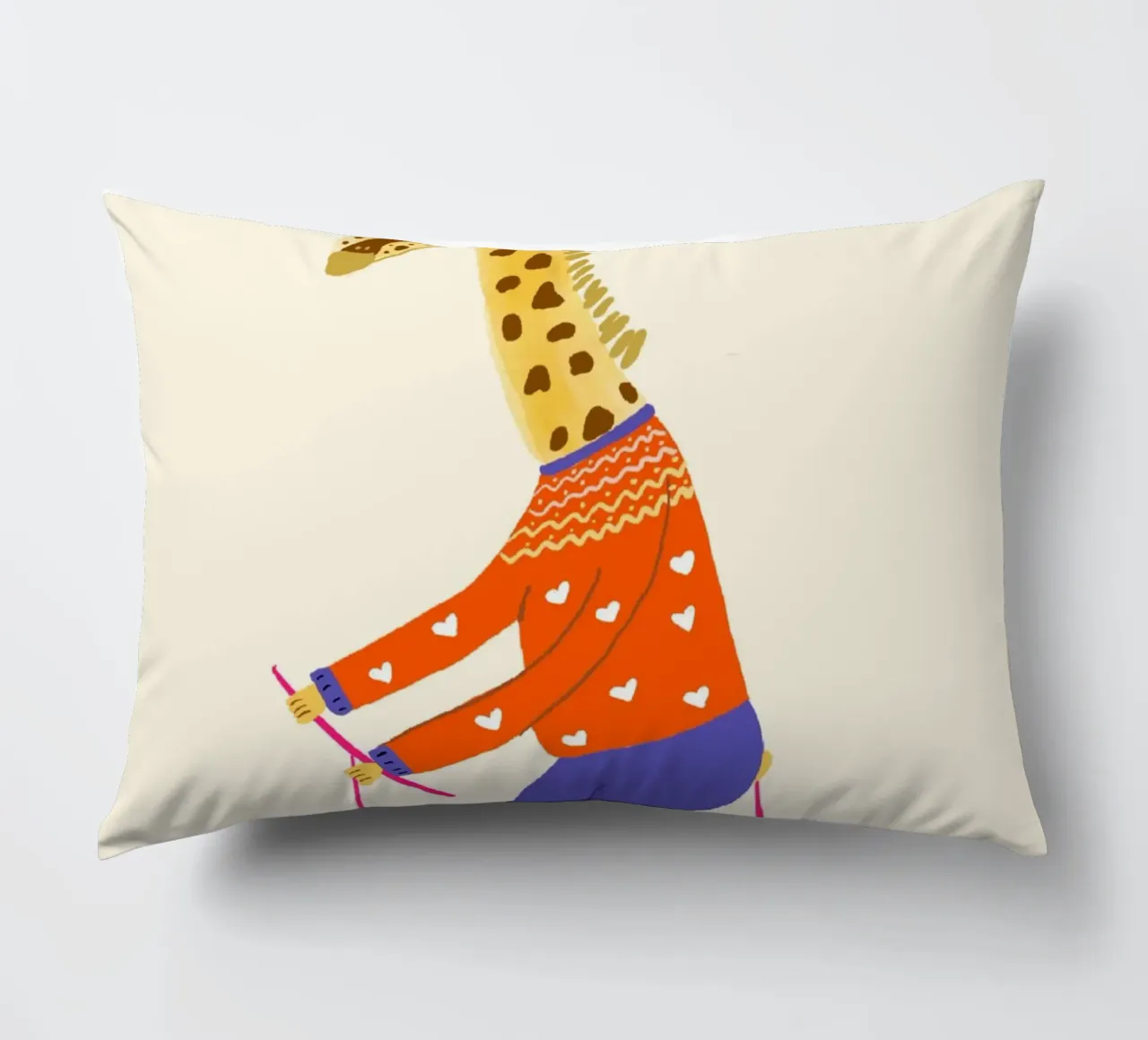 Giraffa in bicicletta: "In alto con stile". cuscino da vintagepod