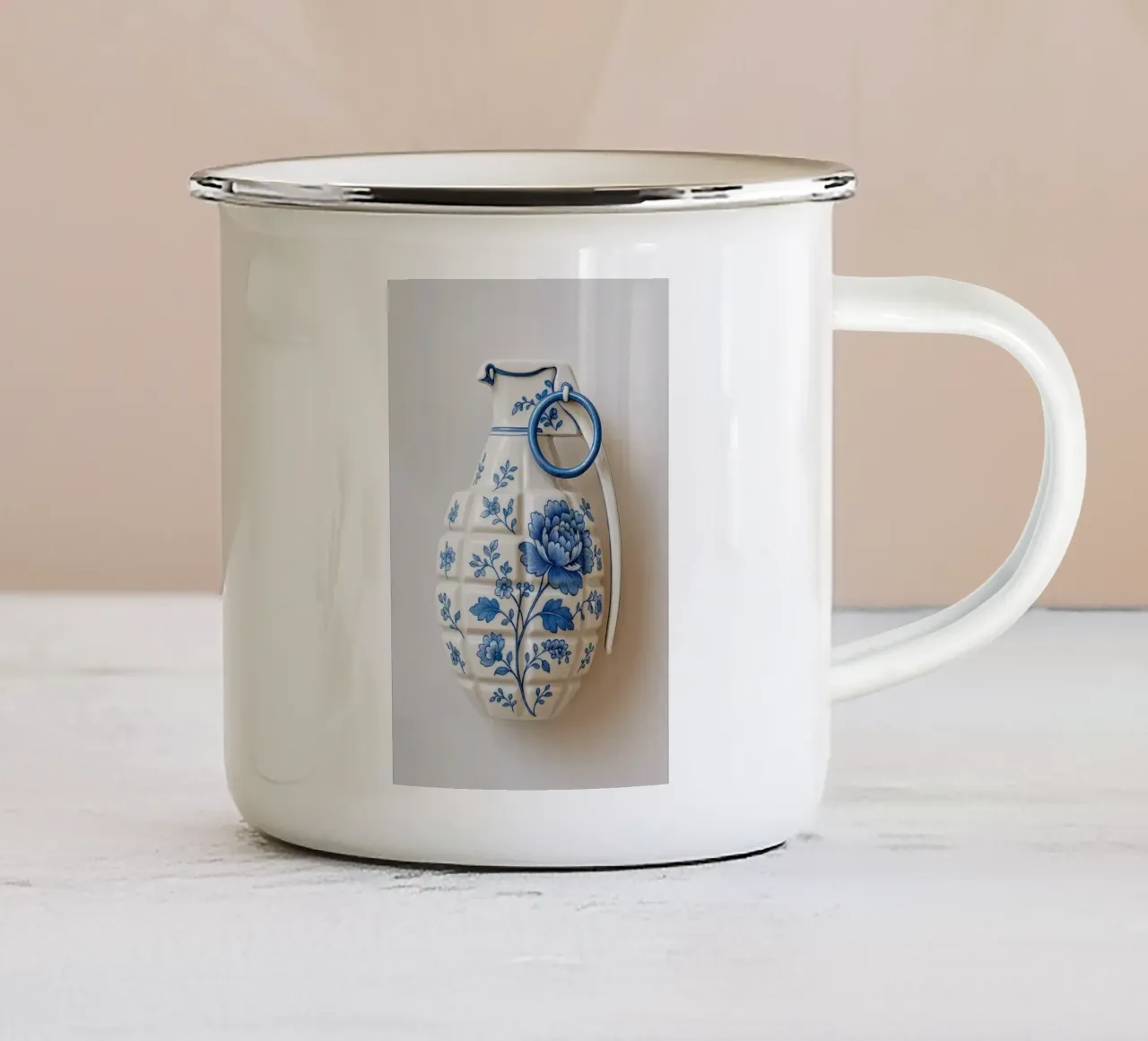 Poster Granata di Porcellana - Design tra bellezza e pericolo tazza in smalto da KUNSTstück