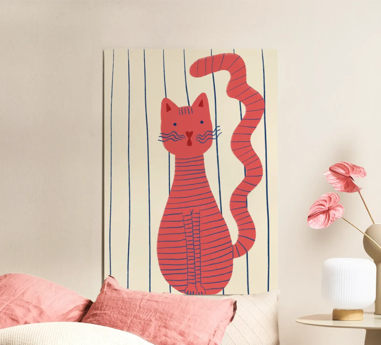 Gatto a righe Poster minimalista rosso e blu poster con telaio in legno da vintagepod
