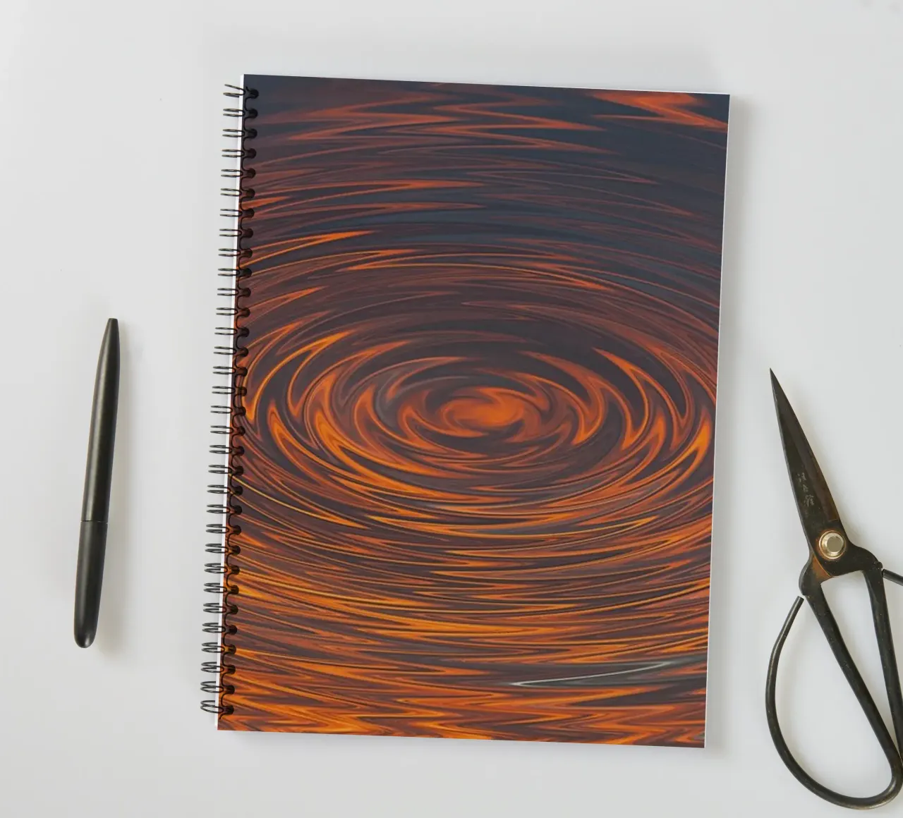 Alba circolare astratta - Motivi a zig-zag in tonalità dinamiche diario ad anelli da jay