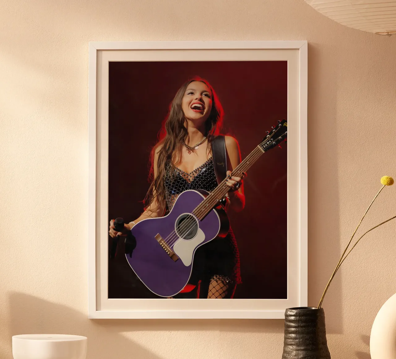 Olivia Rodrigo poster con telaio in plastica da Low poly art