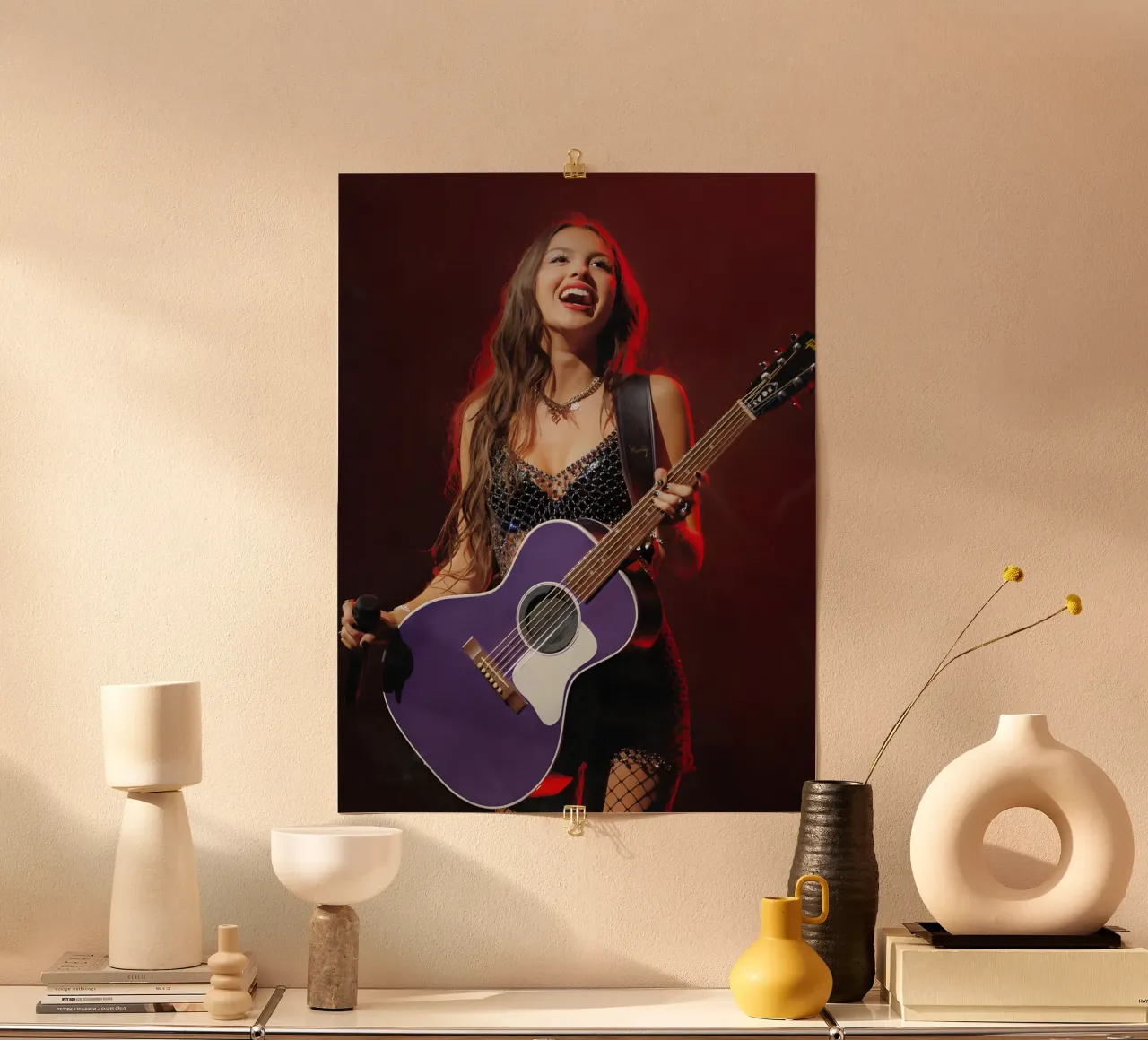 Olivia Rodrigo poster con telaio in plastica da Low poly art